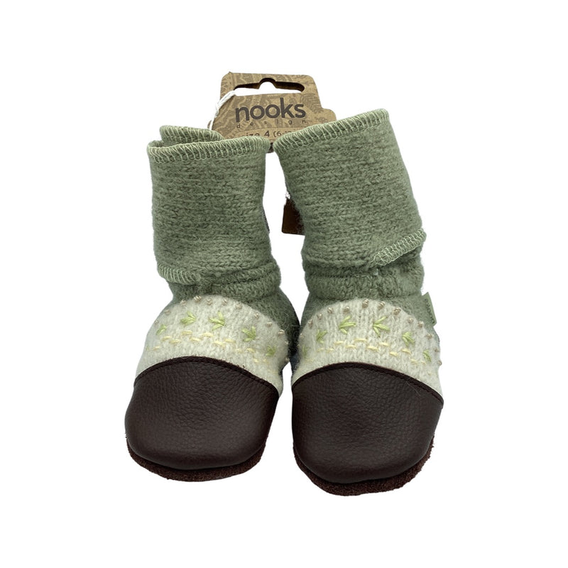 Nooks- Embroidered Wool Booties “Moss”